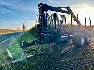 Remorque forestière BMF 17T2 PRO avec grue 750 disponible aux enchères