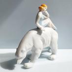 Figuur - Ragazza su orso polare Decò - Porselein, Antiek en Kunst