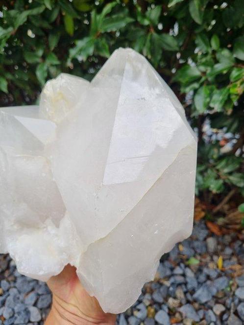 Rotskristal Big crystal cluster - Hoogte: 230 mm - Breedte:, Verzamelen, Mineralen en Fossielen