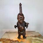 Guerrier du Dahomey en costume traditionnel, bronze, H : 32