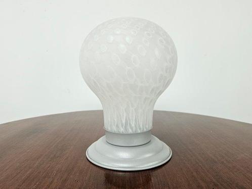 2P - Tafellamp (2) - Tafellampen uit de jaren 70 van matglas, Antiek en Kunst, Antiek | Verlichting