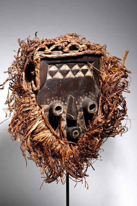 Masker - Kuba - DR Congo (Zonder minimumprijs), Antiek en Kunst, Kunst | Niet-Westerse kunst
