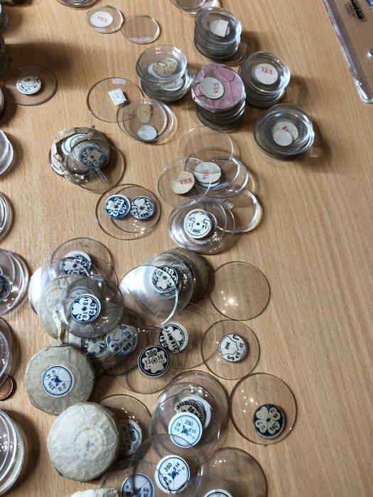 V.T.F. - Glazen voor horloges en klokken in diverse maten, Antiek en Kunst, Antiek | Klokken