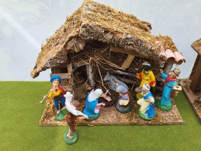 Kerststal (21) - Plastic - 2 Italiaanse Kerststallen, Diversen, Kerst