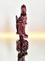 Sculpture en bois chinoise de Guanyin (Kwan Yin) - Bois -