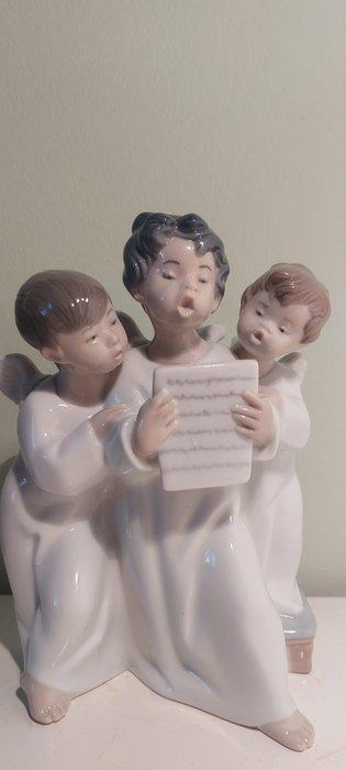 Lladró, Bing & Grondahl - Figure (2) - Porcelaine, Antiek en Kunst, Antiek | Glaswerk en Kristal