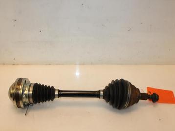 Aandrijfas links-voor Volkswagen Passat O15666