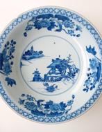 Schotel - A chinese blue and white soup dish Qianlong period, Antiek en Kunst