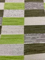 Hoge waarde! Vilt met geometrisch patroon in fluweel en