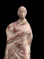 Oud-Grieks Terracotta Gevouwen vrouwelijke figuur. Spaanse