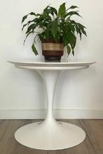 Knoll International - Eero Saarinen - Bijzettafel - Tulip -