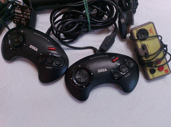 Sega - Mega Drive - VINTAGE - Videogameconsole + games, Games en Spelcomputers, Spelcomputers | Overige Accessoires