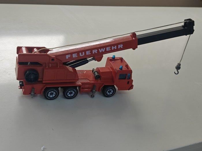 Corgi, Siku 1:50 - Voiture miniature (2) - Brandweer, Hobby en Vrije tijd, Modelauto's | 1:5 tot 1:12