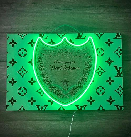 LEDMansion (1995) - Dom Perignon Led Wall Art, Verzamelen, Wijnen