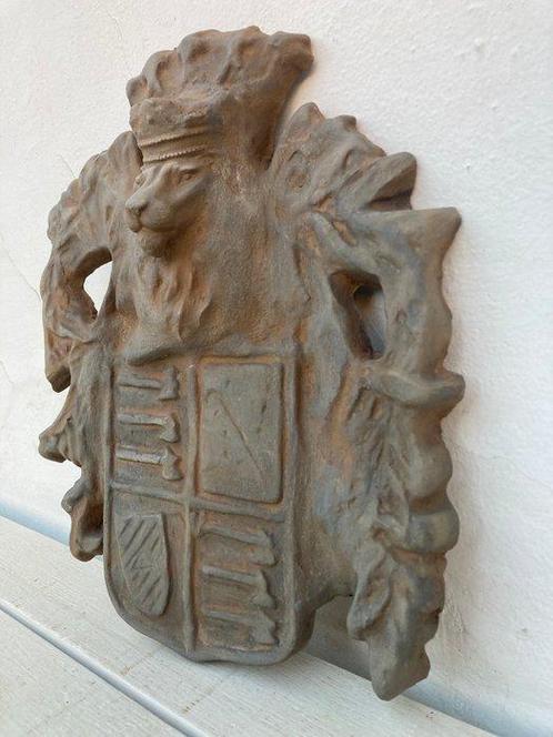 sculptuur, Fregio araldico cascate antiche - 45 cm -, Antiek en Kunst, Curiosa en Brocante