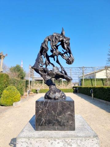 Beeldje - Paardenhoofd - Brons, Marmer
