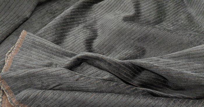 FENDI Casa Spettacolare velluto Niso Top altissima, Antiek en Kunst, Antiek | Tapijten, Tafelkleden en Textiel