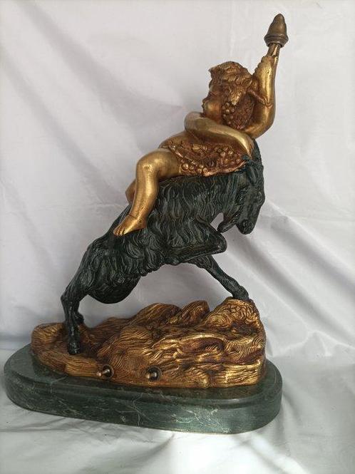 In the manner of Clodion (Claude Michel) - Sculpture,, Antiek en Kunst, Antiek | Keramiek en Aardewerk