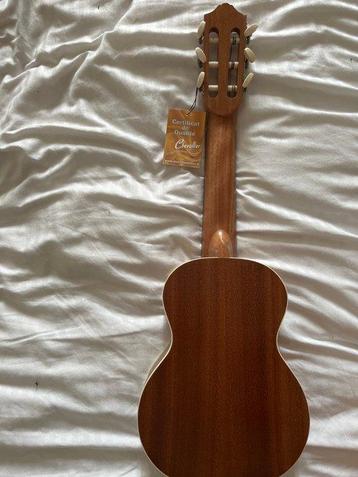 Chevallier - UKG-16 ukulele/guitar - - Guitare classique - beschikbaar voor biedingen