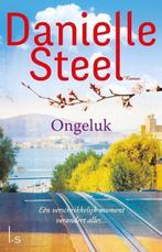 Ongeluk 9789021018140 Danielle Steel, Boeken, Romans, Verzenden, Gelezen, Danielle Steel