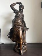 Auguste Moreau (1834-1917) - Beeld, Vissersvrouw - 58 cm -, Antiek en Kunst