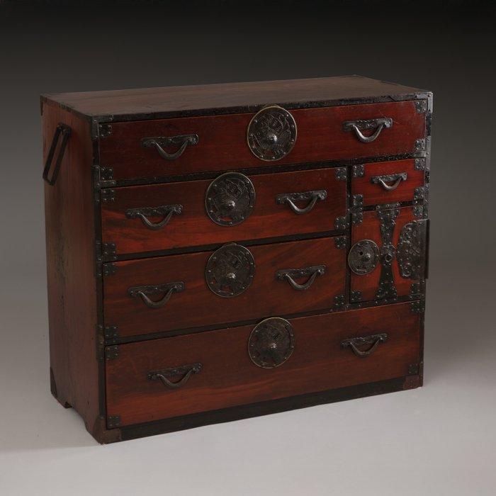 Yonezawa cabinet de tiroirs - Bois, Métal, fer, bois de kiri, Antiquités & Art, Antiquités | Autres Antiquités