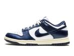 Nike Dunk Low Vintage PRM Navy - Maat 37.5 EU, Kleding | Heren, Schoenen, Ophalen of Verzenden, Nieuw