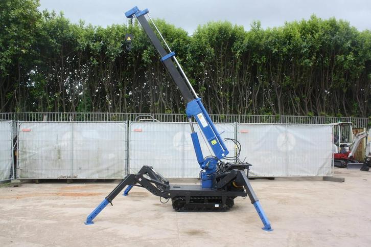 Veiling: Spinhoogwerker Unikon 723 Benzine 7m, Articles professionnels, Machines & Construction | Ascenseurs, Échafaudages & Échelles