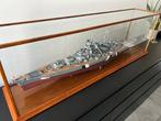 Bismarck met vitrine 1:200 - Modelschip - German Battleship, Nieuw