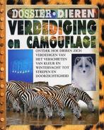 Verdediging en camouflage / Dossier Dieren 9789054833741, Boeken, Kinderboeken | Jeugd | 13 jaar en ouder, Verzenden, Gelezen
