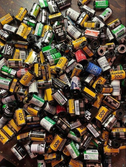 Agfa, Fuji, Ilford, Kodak, Kentmere empty 35mm film rolls, Verzamelen, Foto-apparatuur en Filmapparatuur
