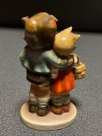 Goebel - Beeldje - Surprise - TMK3 - Biscuit porselein, Antiek en Kunst