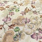 Kostbaar gobelin stof in bloemen- en hartenpatroon -