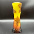 J.Michel , Paris - Vase  - Verre - Vase couvert/vase en