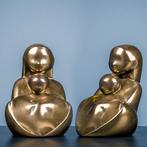 Ed van Rosmalen - Figures: Twee bronskleurige vrouwen met
