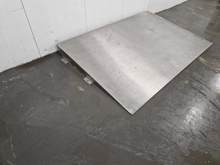 Oprijplaat voor koel- en vriescel 160 x 107 x 13 cm, Zakelijke goederen, Horeca | Keukenapparatuur, Gebruikt, Koelen en Vriezen