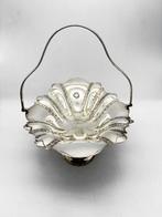 Pierced Silver-Plated Fruit Basket – Footed Design with, Antiek en Kunst