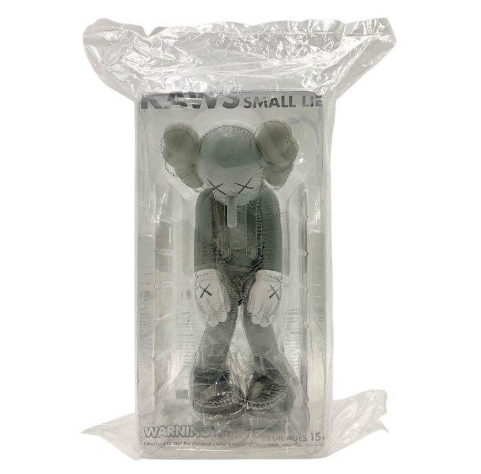 Kaws (1974) - Kaws Small Lie Grey 2017, Antiquités & Art, Art | Objets design