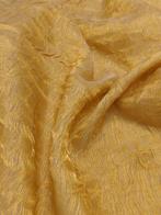 Tendaggio di Design Mario Cavelli – Colore Oro Miele, Mano