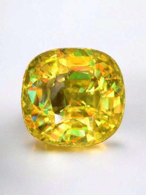 Zonder Minimumprijs Titaniet  - 3.73 ct - nternational, Handtassen en Accessoires, Edelstenen
