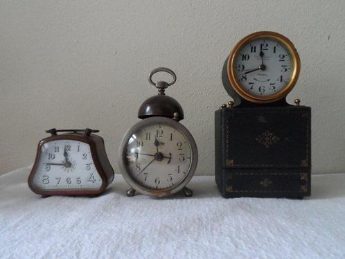 Réveils  (3) -  Antique Laiton, nickel, fer, cuir, verre. -, Antiek en Kunst, Antiek | Klokken