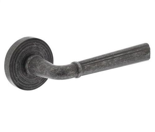 Intersteel Deurkruk Bellevue op rozet oud grijs, Doe-het-zelf en Bouw, Hang- en Sluitwerk, Ophalen of Verzenden