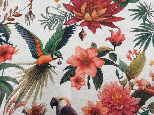 Eeuwige elegantie: de bekledingsstof met exotische bloemen, Antiek en Kunst, Antiek | Tapijten, Tafelkleden en Textiel
