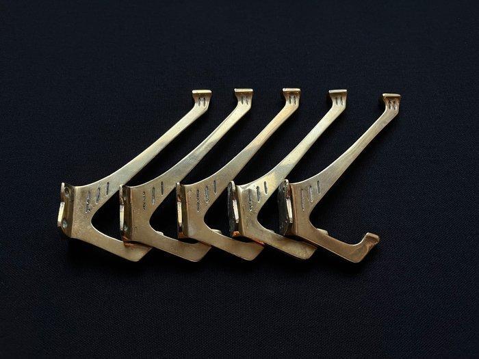Prachtige Art Deco kapstokhaken van messing, set van 5 stuks, Antiek en Kunst, Kunst | Designobjecten