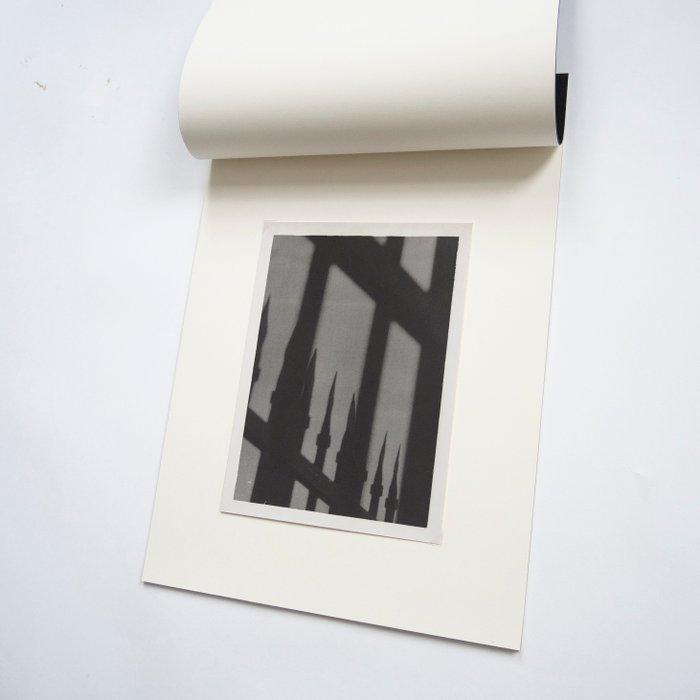 Anna Khavro - Abstract Gelatin Silver Print (Signed), Antiek en Kunst, Kunst | Designobjecten