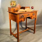 Schrijftafel - Hout, Italiaanse ambachtssnijderij begin 20e, Antiek en Kunst