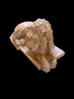 sculptuur,  Leone Vegliante  - 16 cm - mineralensteen, Antiek en Kunst