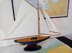 Grand modèle dun voilier de première course de régate -, Antiquités & Art