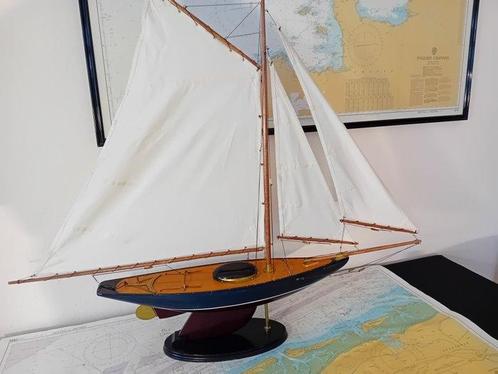 Grand modèle dun voilier de première course de régate -, Antiquités & Art, Antiquités | Autres Antiquités