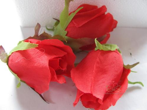 Roosjes 5-6cm. Zijde Best Quality Rood 10 st Roos zijdebloem, Huis en Inrichting, Woonaccessoires | Kunstplanten en Kunstbloemen